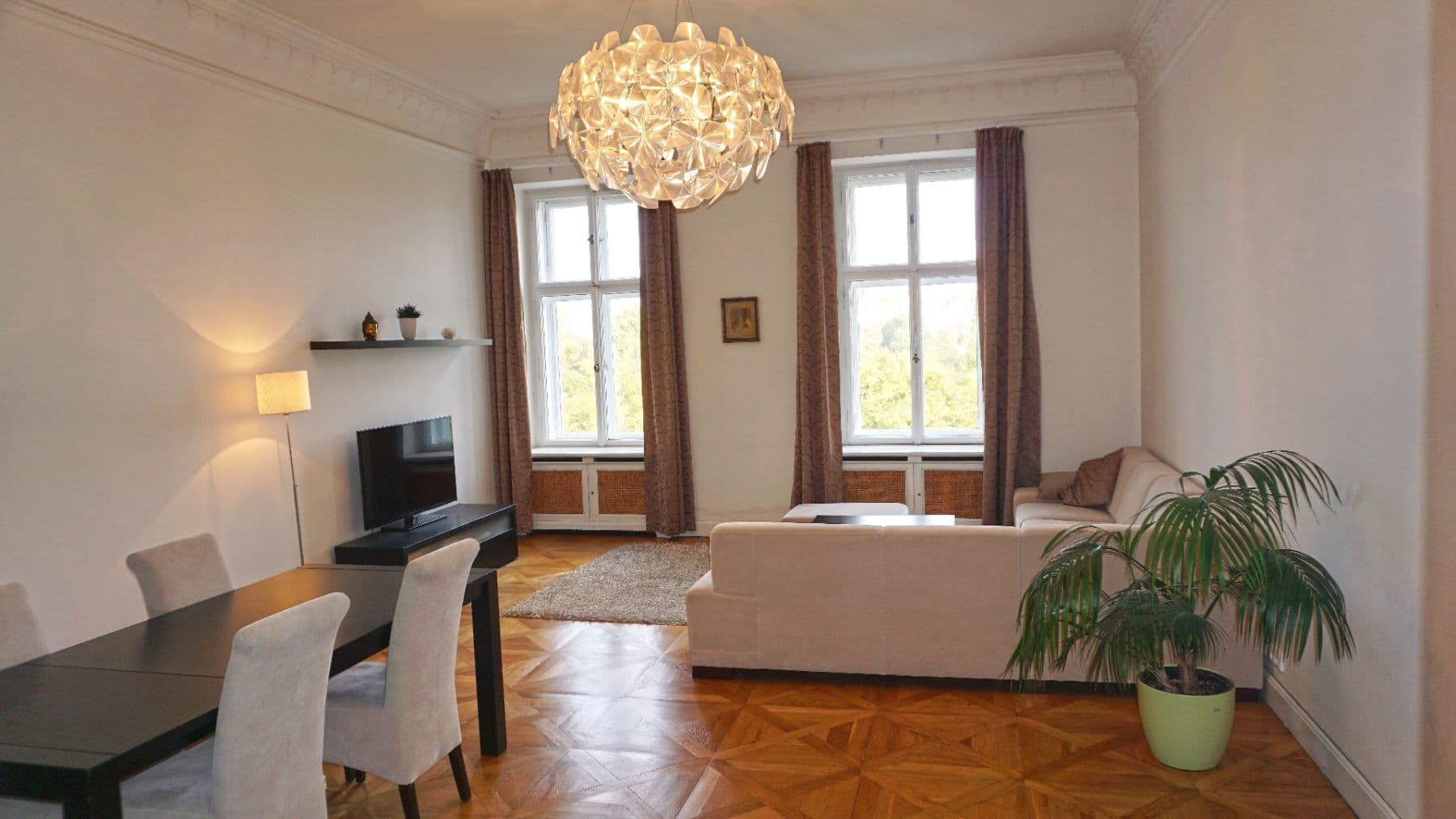Prenájom bytu 2-izbový 107 m², Janáčkovo nábřeží, Praha, Praha Prenájom bytu 2-izbový 107 m², Janáčkovo nábřeží, Praha, Praha