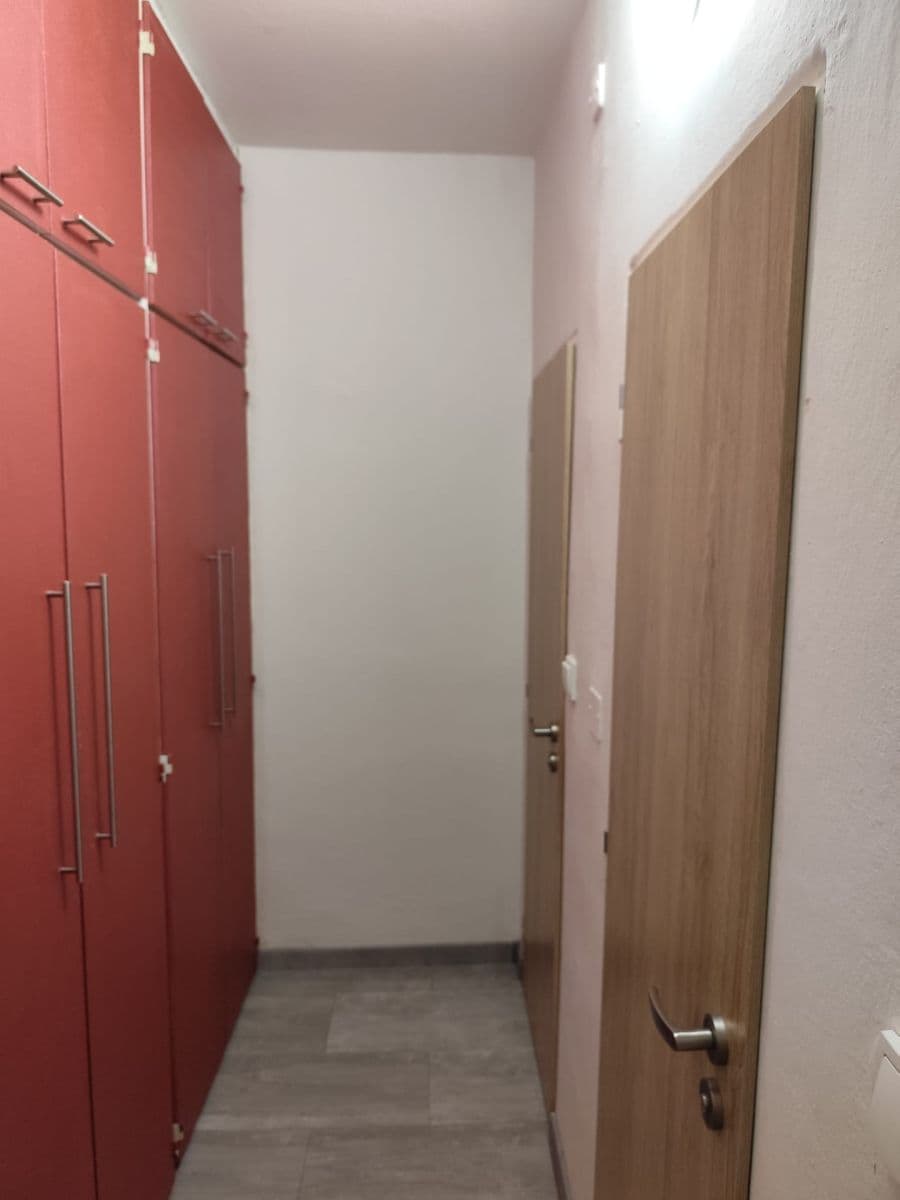 Prenájom bytu 1-izbový 36 m², Výškovická, Ostrava, Moravskoslezský kraj Prenájom bytu 1-izbový 36 m², Výškovická, Ostrava, Moravskoslezský kraj