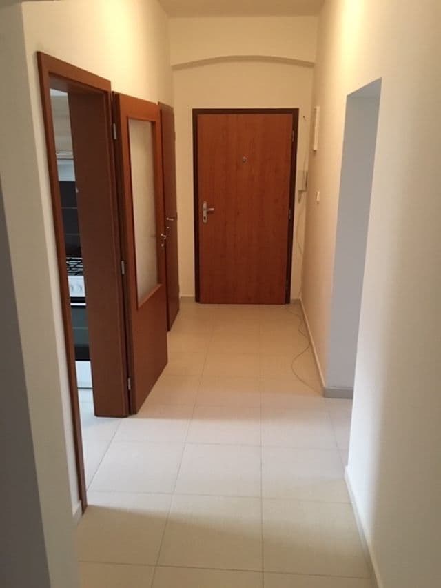 Prenájom bytu 3-izbový 78 m², Bořivojova, Praha, Praha Prenájom bytu 3-izbový 78 m², Bořivojova, Praha, Praha