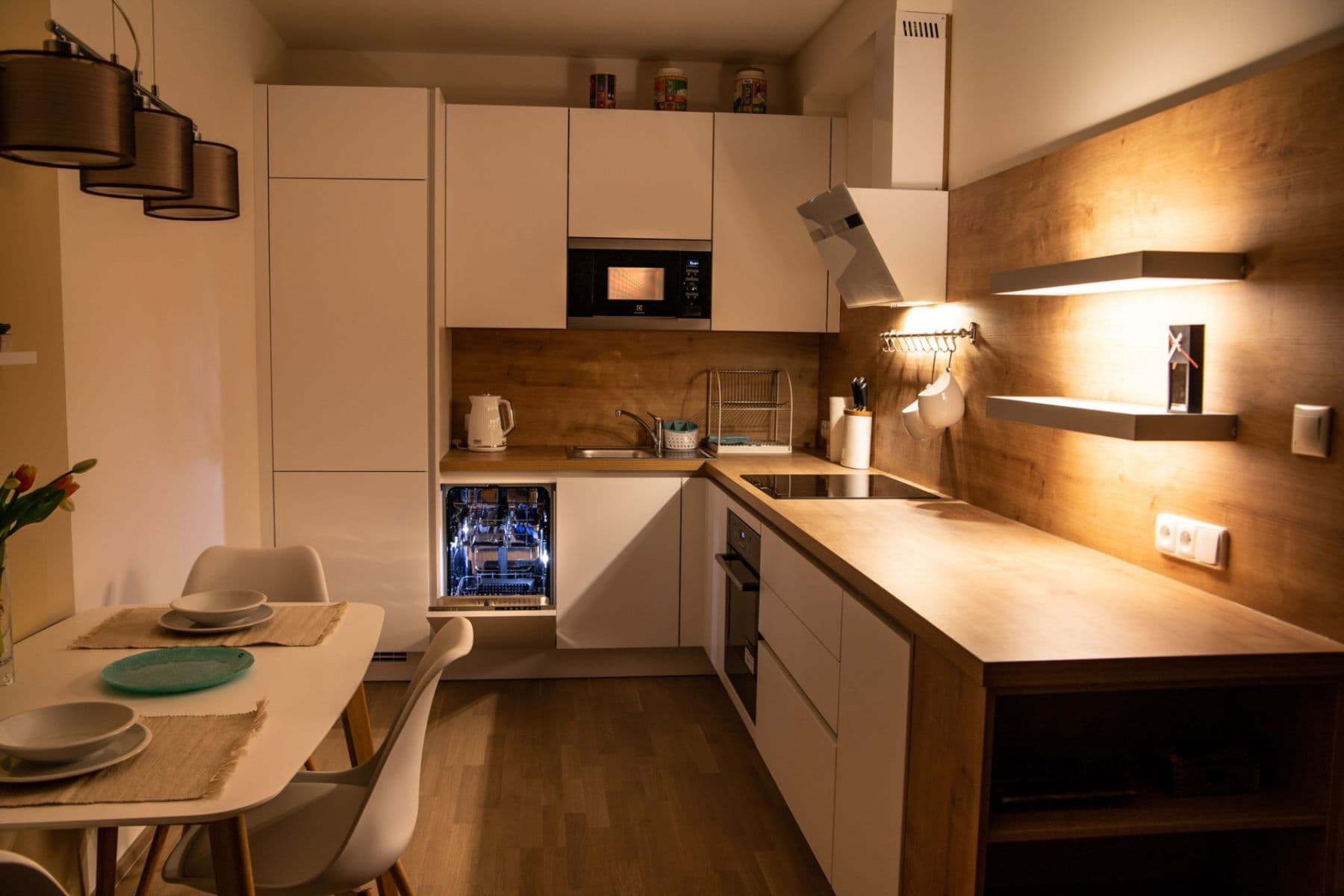 Prenájom bytu 2-izbový 58 m², Pod Stolovou Horou, Praha, Praha Prenájom bytu 2-izbový 58 m², Pod Stolovou Horou, Praha, Praha
