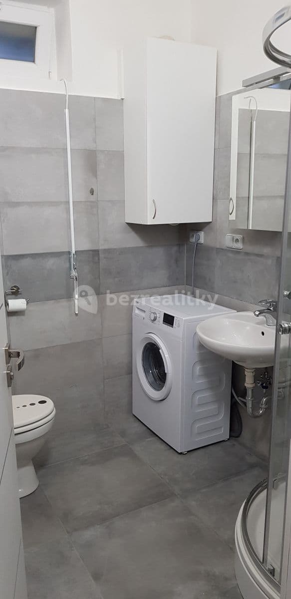 Prenájom bytu 2-izbový 46 m², Uzavřená, Praha, Praha Prenájom bytu 2-izbový 46 m², Uzavřená, Praha, Praha