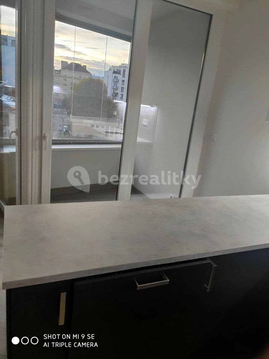 Prenájom bytu 2-izbový 52 m², Pod radnicí, Praha, Praha Prenájom bytu 2-izbový 52 m², Pod radnicí, Praha, Praha