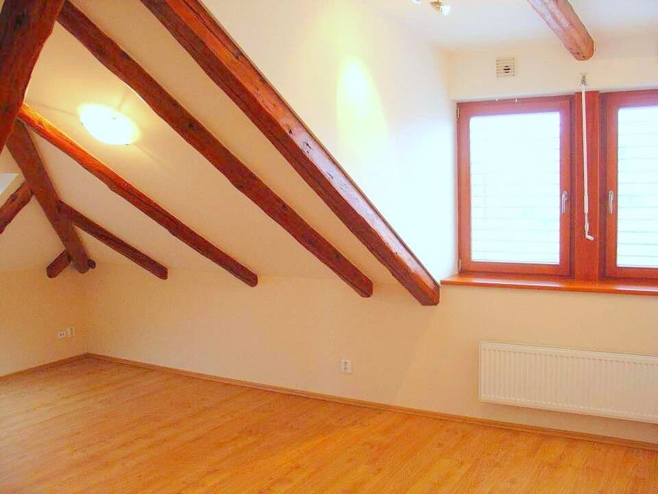 Prenájom bytu 3-izbový 90 m², Klapkova, Praha, Praha Prenájom bytu 3-izbový 90 m², Klapkova, Praha, Praha