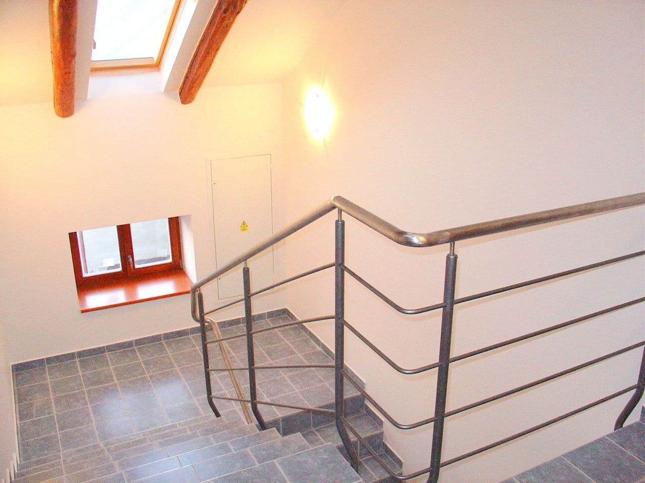 Prenájom bytu 3-izbový 90 m², Klapkova, Praha, Praha Prenájom bytu 3-izbový 90 m², Klapkova, Praha, Praha