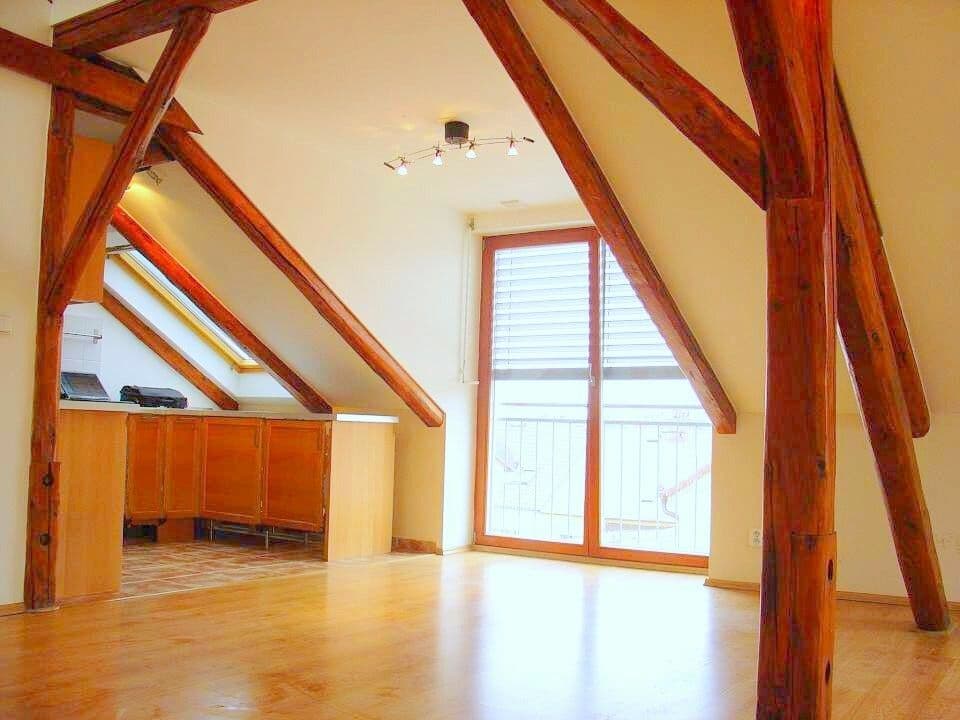 Prenájom bytu 3-izbový 90 m², Klapkova, Praha, Praha Prenájom bytu 3-izbový 90 m², Klapkova, Praha, Praha