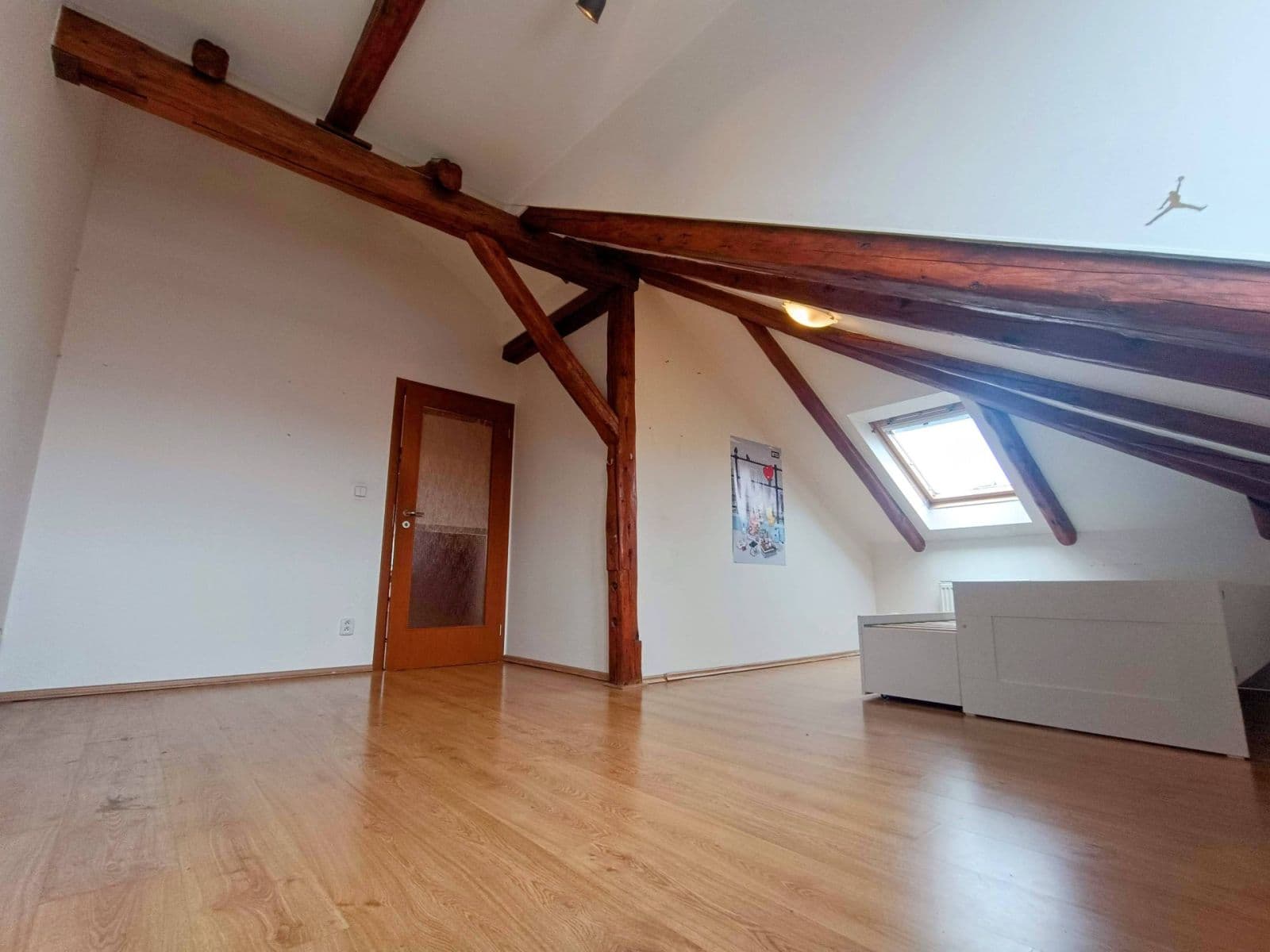 Prenájom bytu 3-izbový 90 m², Klapkova, Praha, Praha Prenájom bytu 3-izbový 90 m², Klapkova, Praha, Praha