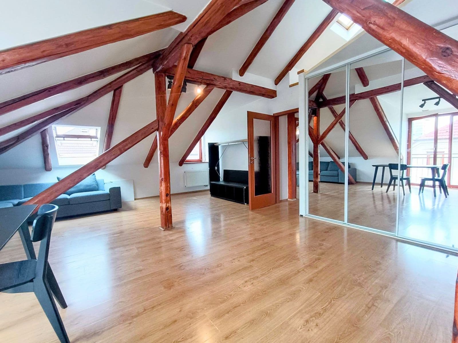 Prenájom bytu 3-izbový 90 m², Klapkova, Praha, Praha Prenájom bytu 3-izbový 90 m², Klapkova, Praha, Praha