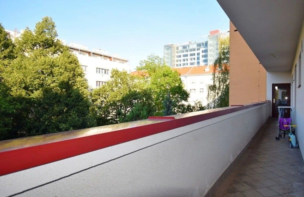 Prenájom bytu 1-izbový 35 m², Obětí 6. Května, Praha, Praha Prenájom bytu 1-izbový 35 m², Obětí 6. Května, Praha, Praha