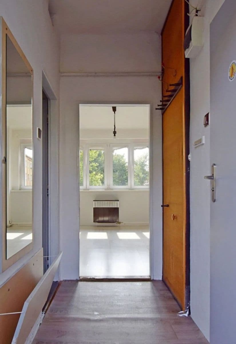 Prenájom bytu 1-izbový 35 m², Obětí 6. Května, Praha, Praha Prenájom bytu 1-izbový 35 m², Obětí 6. Května, Praha, Praha