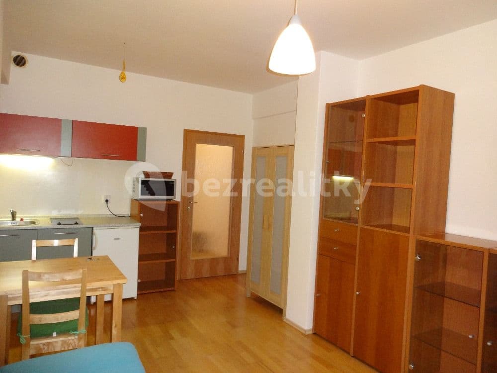 Prenájom bytu Garsoniéra 27 m², Jemnická, Praha, Praha Prenájom bytu Garsoniéra 27 m², Jemnická, Praha, Praha