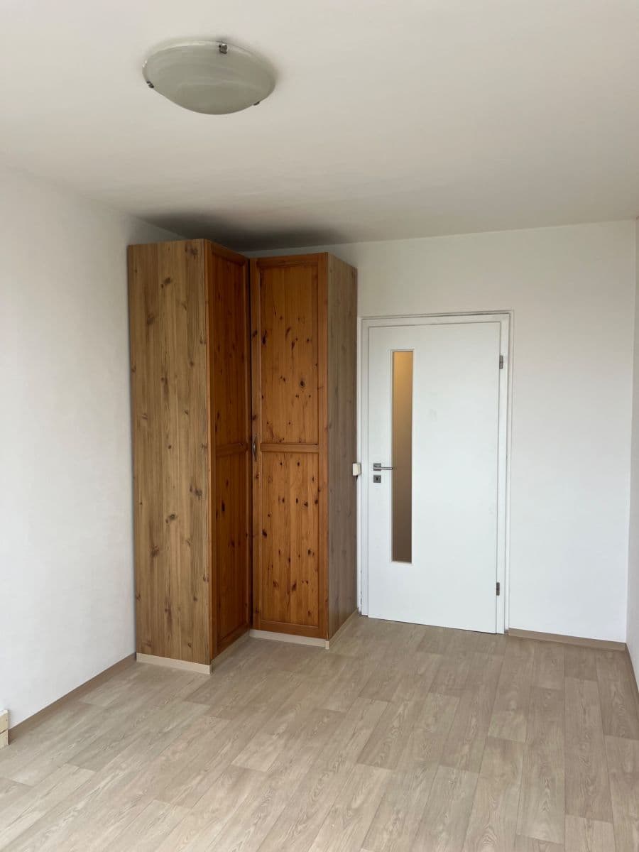 Prenájom bytu 3-izbový 80 m², Píškova, Praha, Praha Prenájom bytu 3-izbový 80 m², Píškova, Praha, Praha