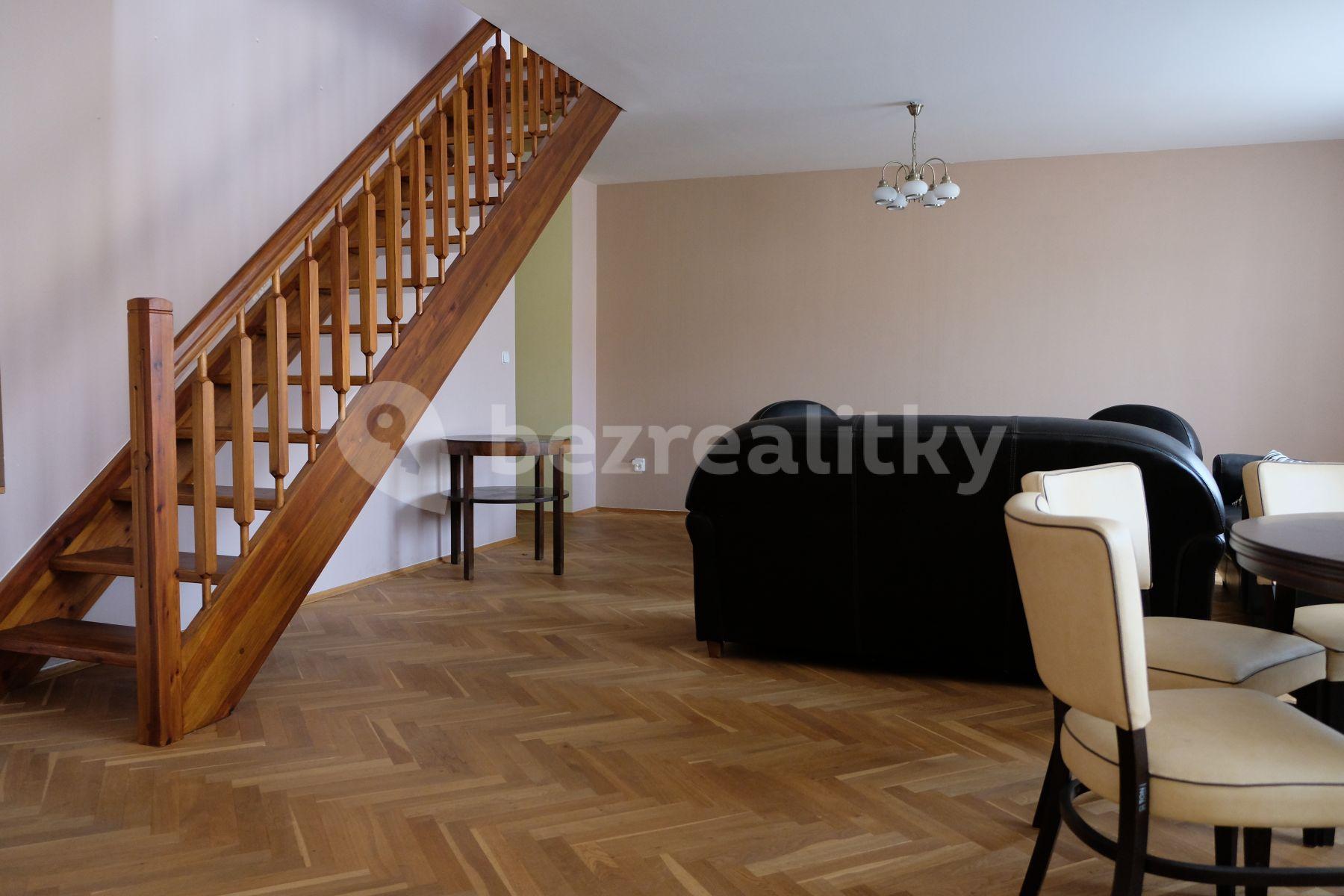 Prenájom bytu 3-izbový 110 m², Věšínova, Praha, Praha