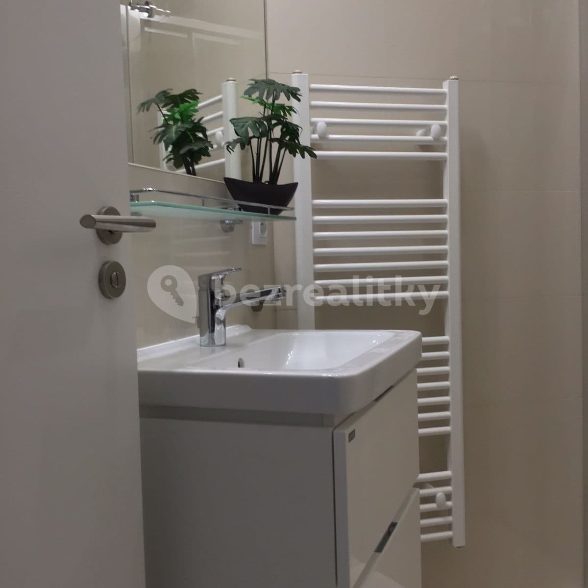 Prenájom bytu 2-izbový 46 m², Lihovarská, Praha, Praha Prenájom bytu 2-izbový 46 m², Lihovarská, Praha, Praha