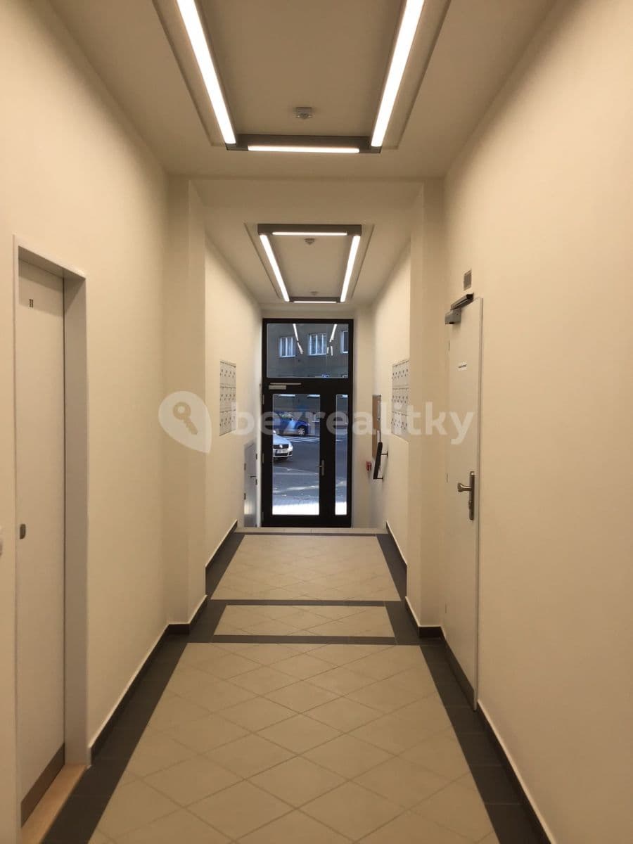 Prenájom bytu 2-izbový 46 m², Lihovarská, Praha, Praha Prenájom bytu 2-izbový 46 m², Lihovarská, Praha, Praha