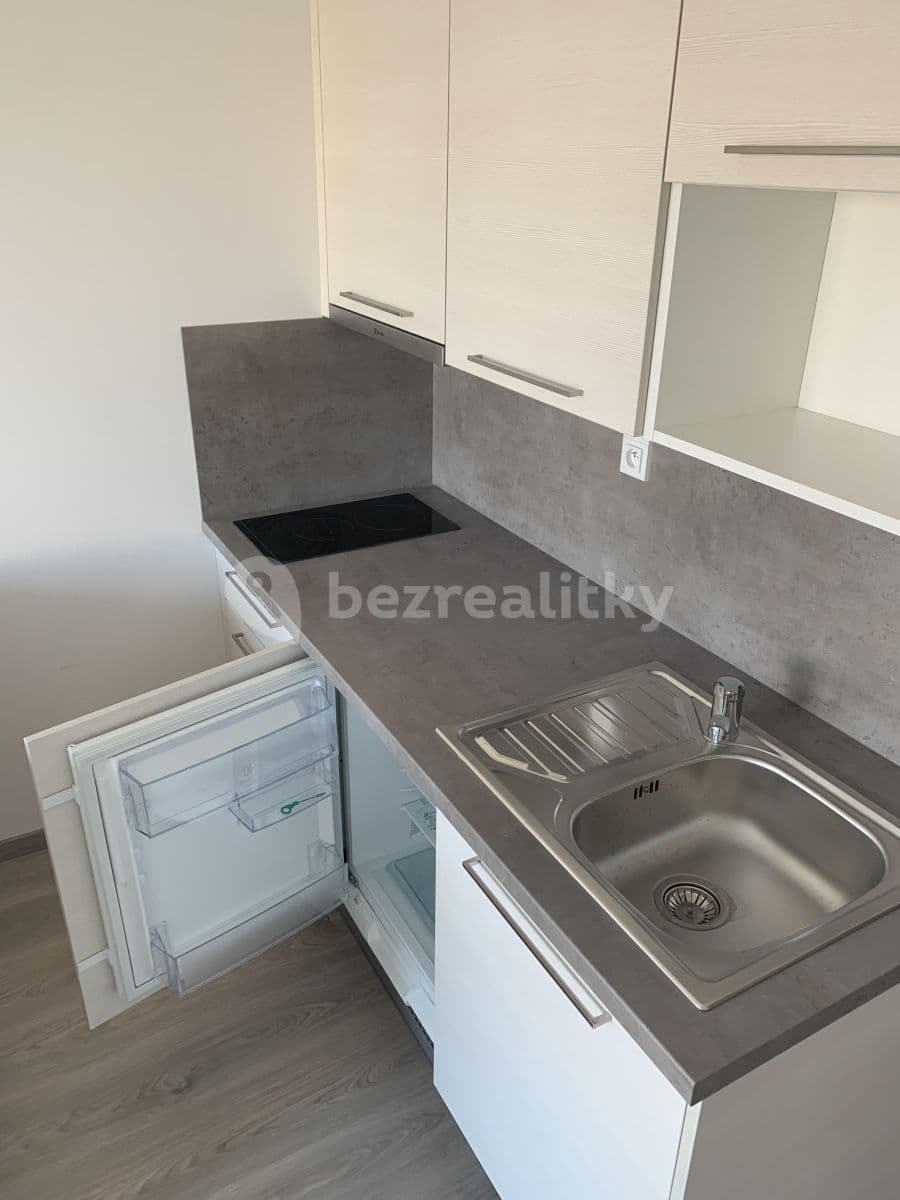 Prenájom bytu 1-izbový 27 m², Holýšovská, Praha, Praha Prenájom bytu 1-izbový 27 m², Holýšovská, Praha, Praha