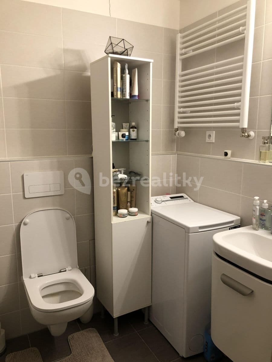 Prenájom bytu 1-izbový 27 m², Holýšovská, Praha, Praha Prenájom bytu 1-izbový 27 m², Holýšovská, Praha, Praha