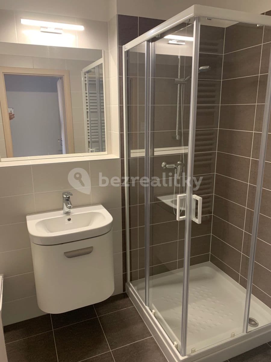 Prenájom bytu 1-izbový 27 m², Holýšovská, Praha, Praha Prenájom bytu 1-izbový 27 m², Holýšovská, Praha, Praha