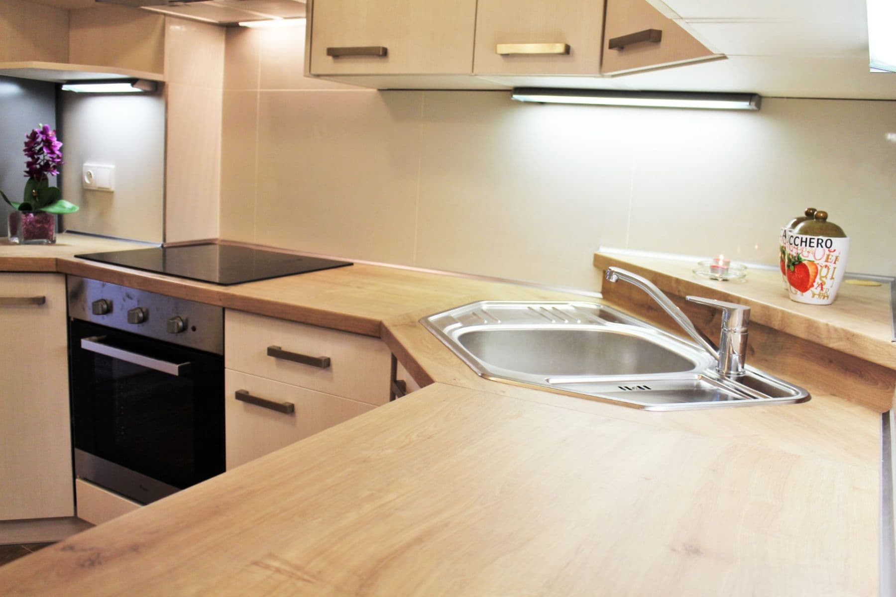 Prenájom bytu 1-izbový 40 m², Plzeňská, Praha, Praha Prenájom bytu 1-izbový 40 m², Plzeňská, Praha, Praha