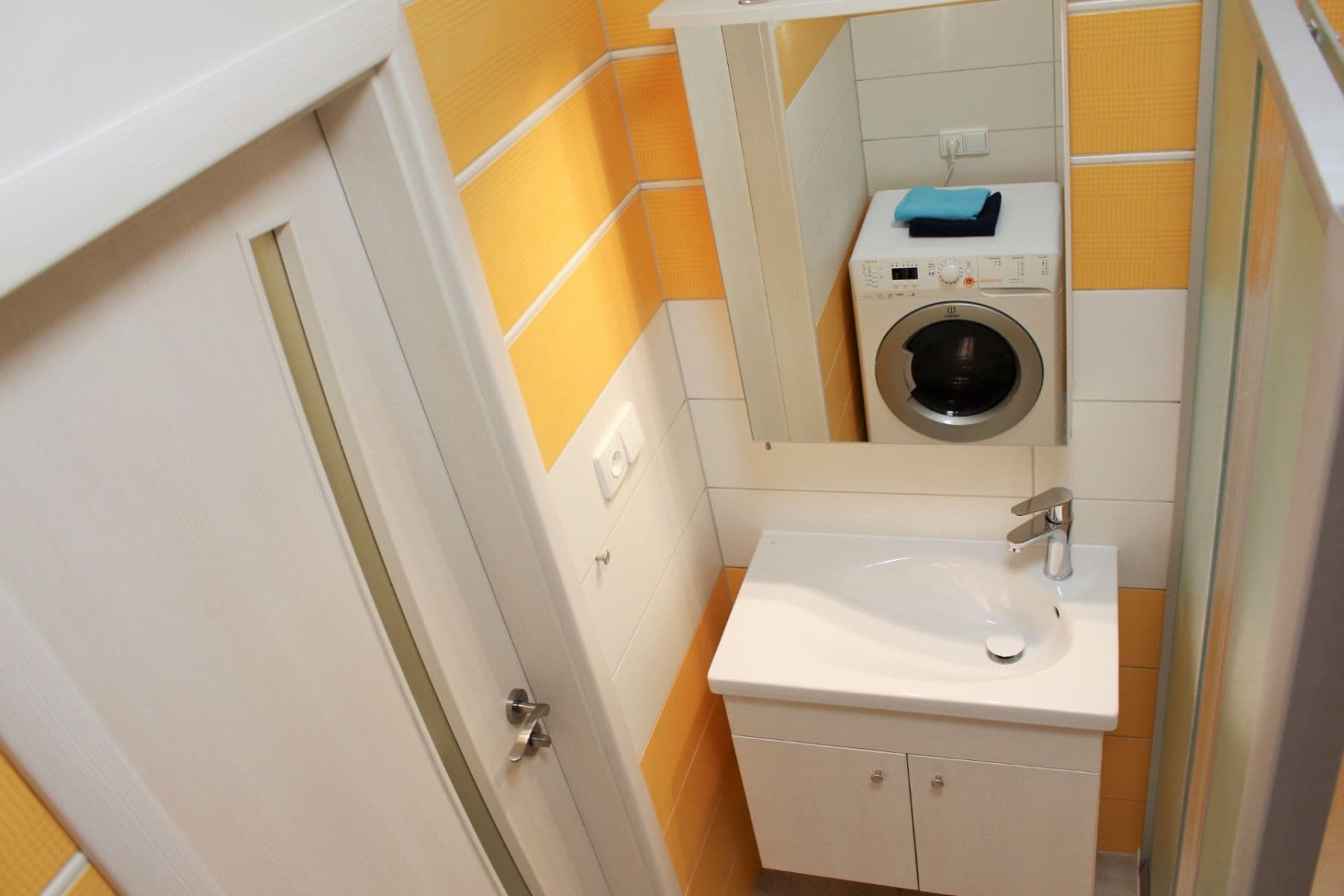Prenájom bytu 1-izbový 40 m², Plzeňská, Praha, Praha Prenájom bytu 1-izbový 40 m², Plzeňská, Praha, Praha