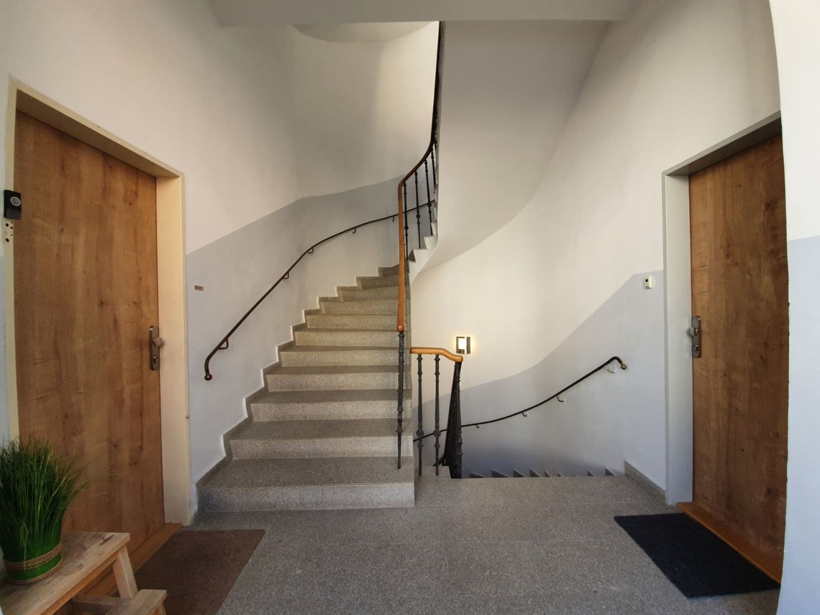 Prenájom bytu 1-izbový 40 m², Plzeňská, Praha, Praha Prenájom bytu 1-izbový 40 m², Plzeňská, Praha, Praha