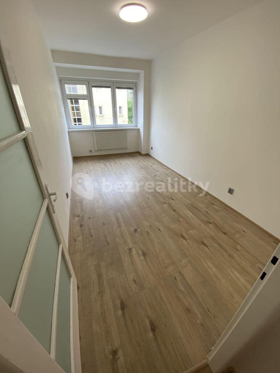 Prenájom bytu 2-izbový 55 m², Krátká, Praha, Praha Prenájom bytu 2-izbový 55 m², Krátká, Praha, Praha