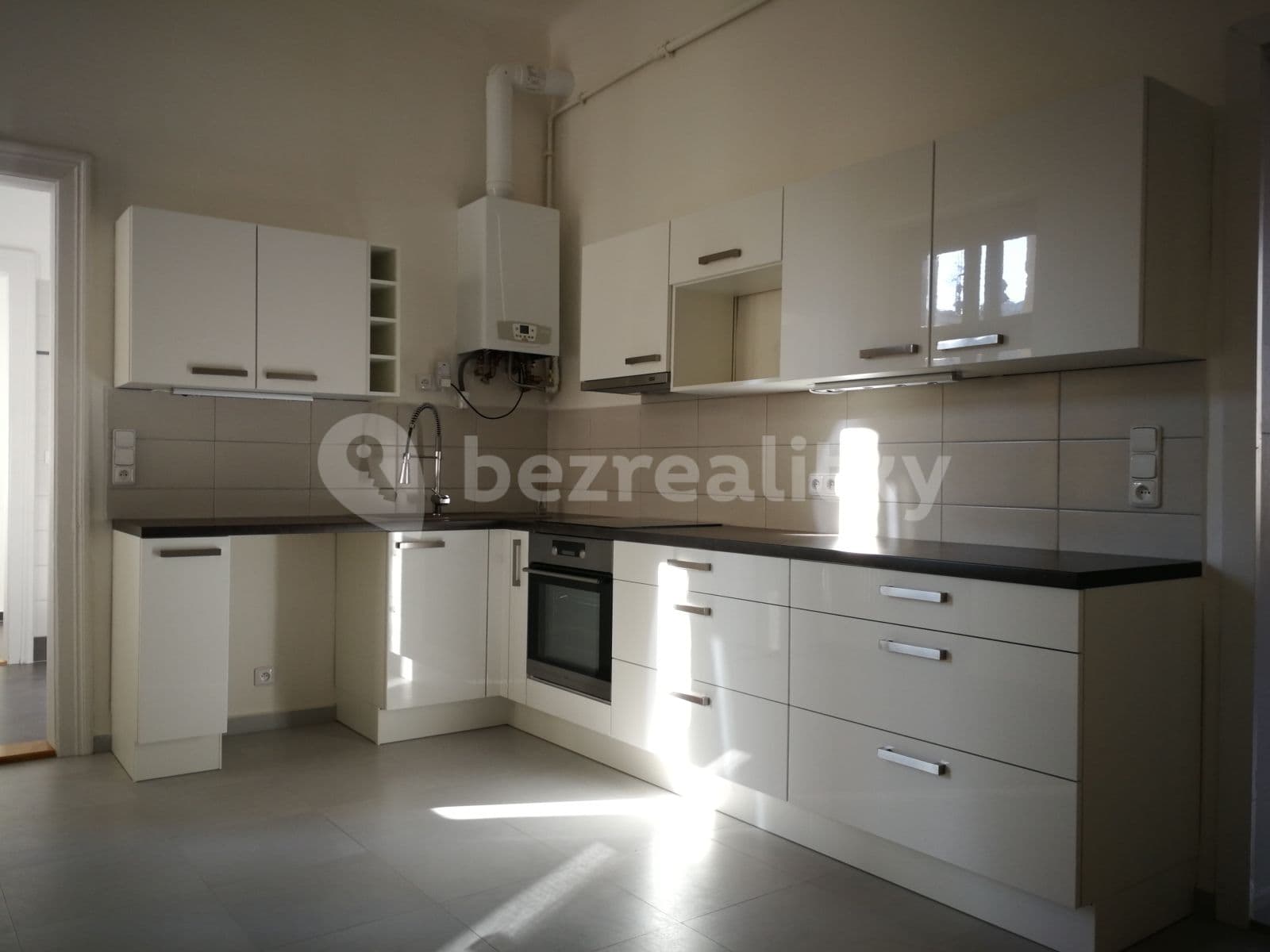 Prenájom bytu 4-izbový 155 m², třída Svobody, Olomouc, Olomoucký kraj Prenájom bytu 4-izbový 155 m², třída Svobody, Olomouc, Olomoucký kraj