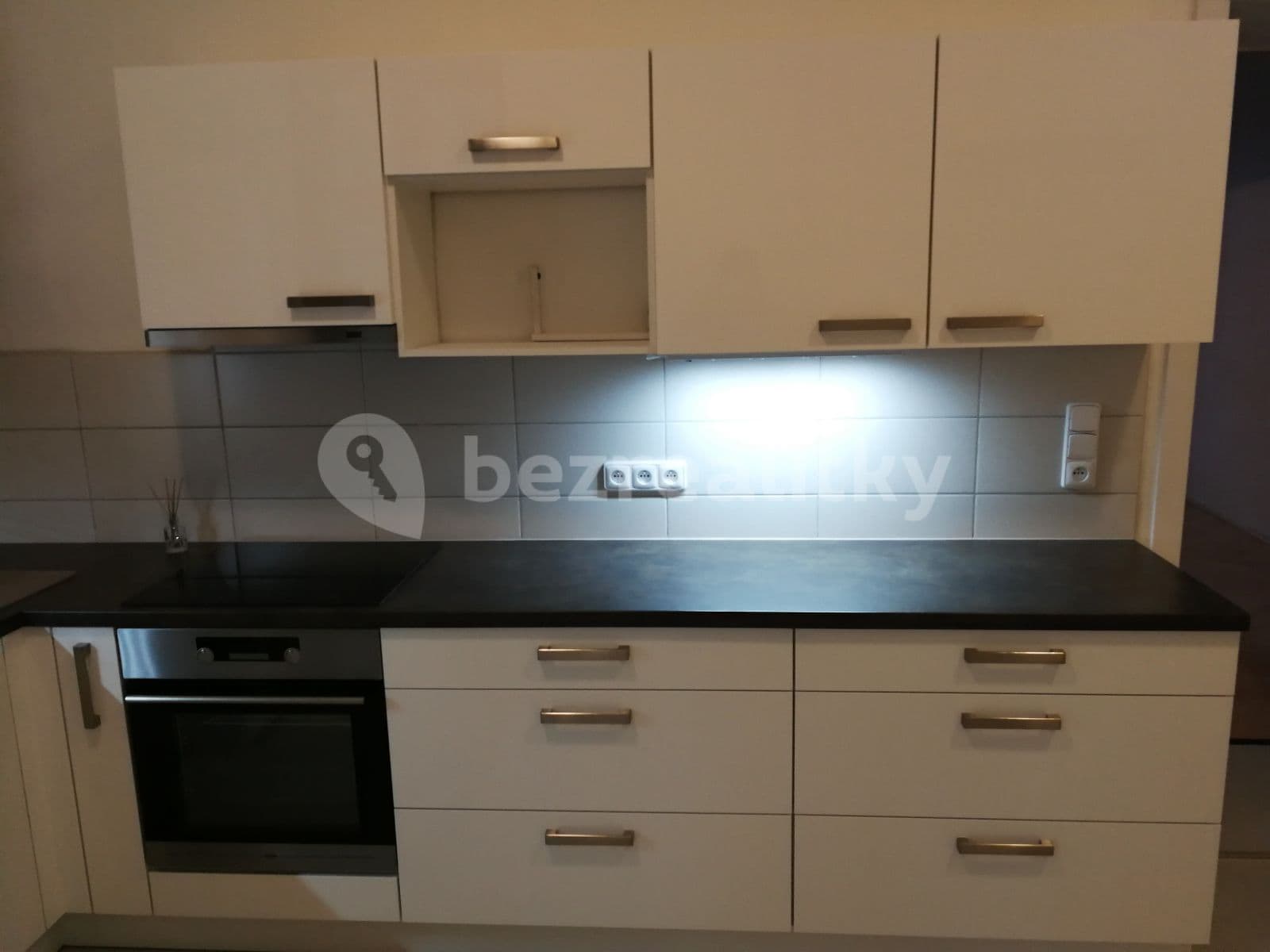 Prenájom bytu 4-izbový 155 m², třída Svobody, Olomouc, Olomoucký kraj Prenájom bytu 4-izbový 155 m², třída Svobody, Olomouc, Olomoucký kraj