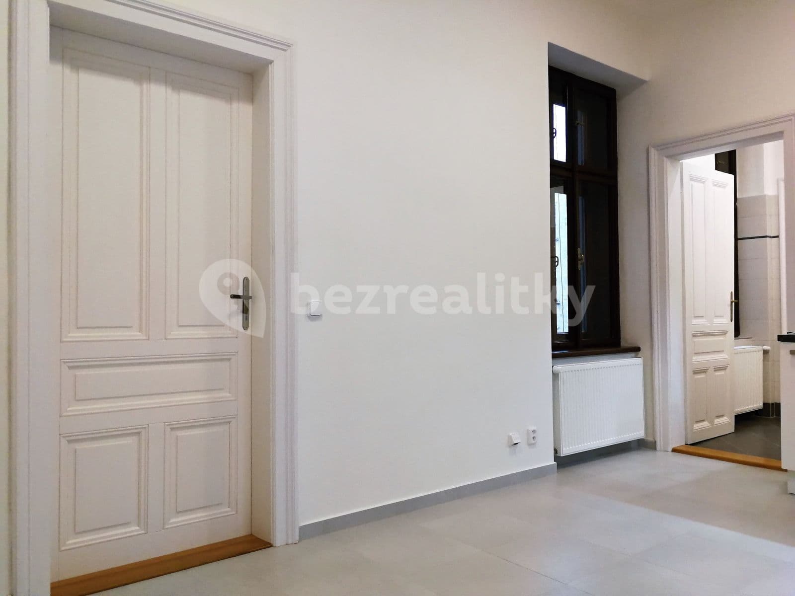 Prenájom bytu 4-izbový 155 m², třída Svobody, Olomouc, Olomoucký kraj Prenájom bytu 4-izbový 155 m², třída Svobody, Olomouc, Olomoucký kraj