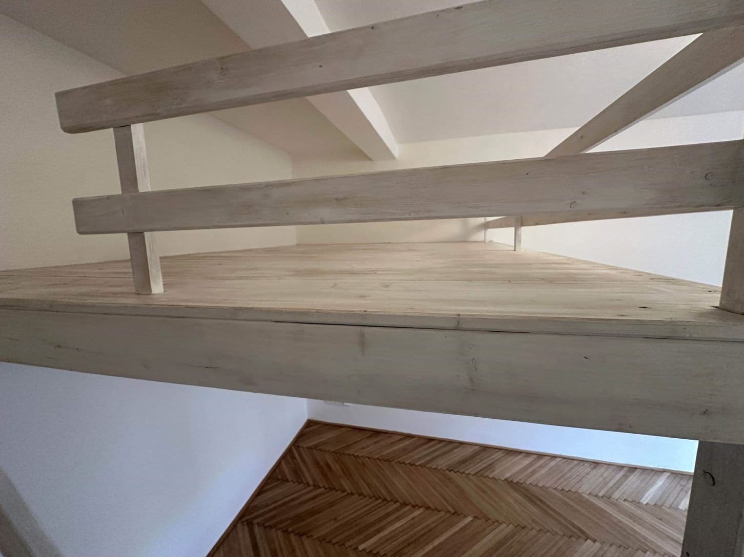 Prenájom bytu 1-izbový 40 m², Zborovská, Praha, Praha Prenájom bytu 1-izbový 40 m², Zborovská, Praha, Praha