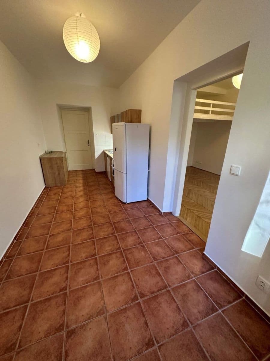 Prenájom bytu 1-izbový 40 m², Zborovská, Praha, Praha Prenájom bytu 1-izbový 40 m², Zborovská, Praha, Praha
