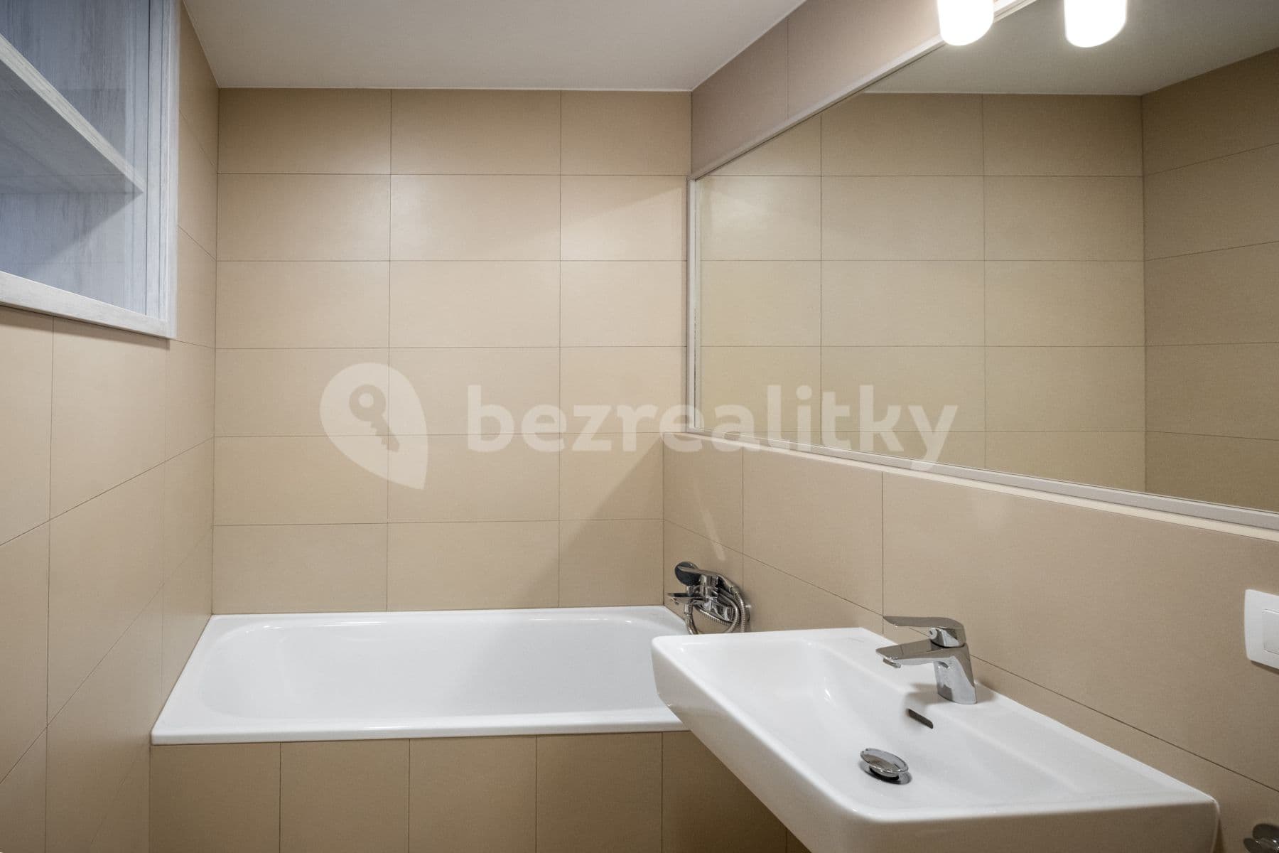 Prenájom bytu 2-izbový 38 m², Na Strži, Praha, Praha Prenájom bytu 2-izbový 38 m², Na Strži, Praha, Praha