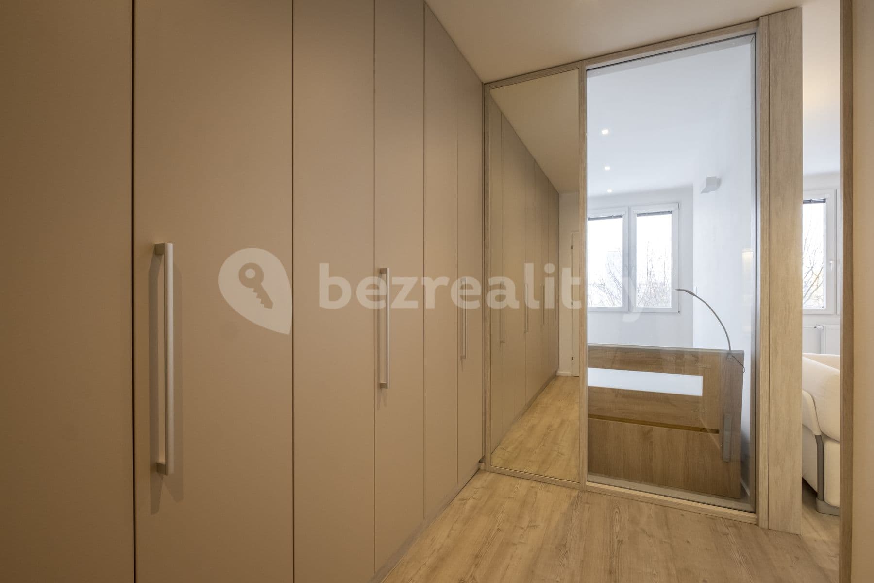 Prenájom bytu 2-izbový 38 m², Na Strži, Praha, Praha Prenájom bytu 2-izbový 38 m², Na Strži, Praha, Praha
