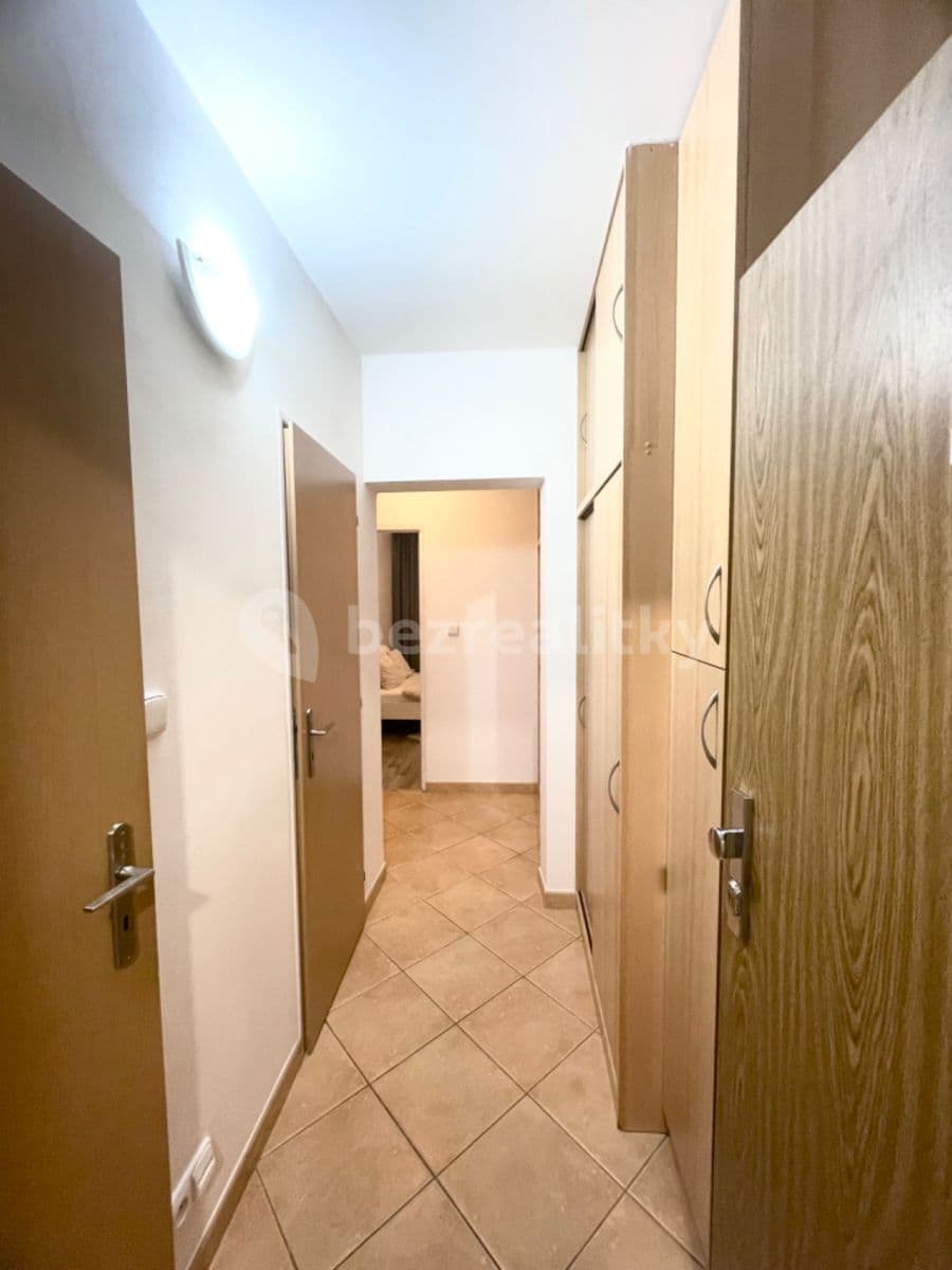 Prenájom bytu 2-izbový 43 m², Ohradní, Praha, Praha Prenájom bytu 2-izbový 43 m², Ohradní, Praha, Praha