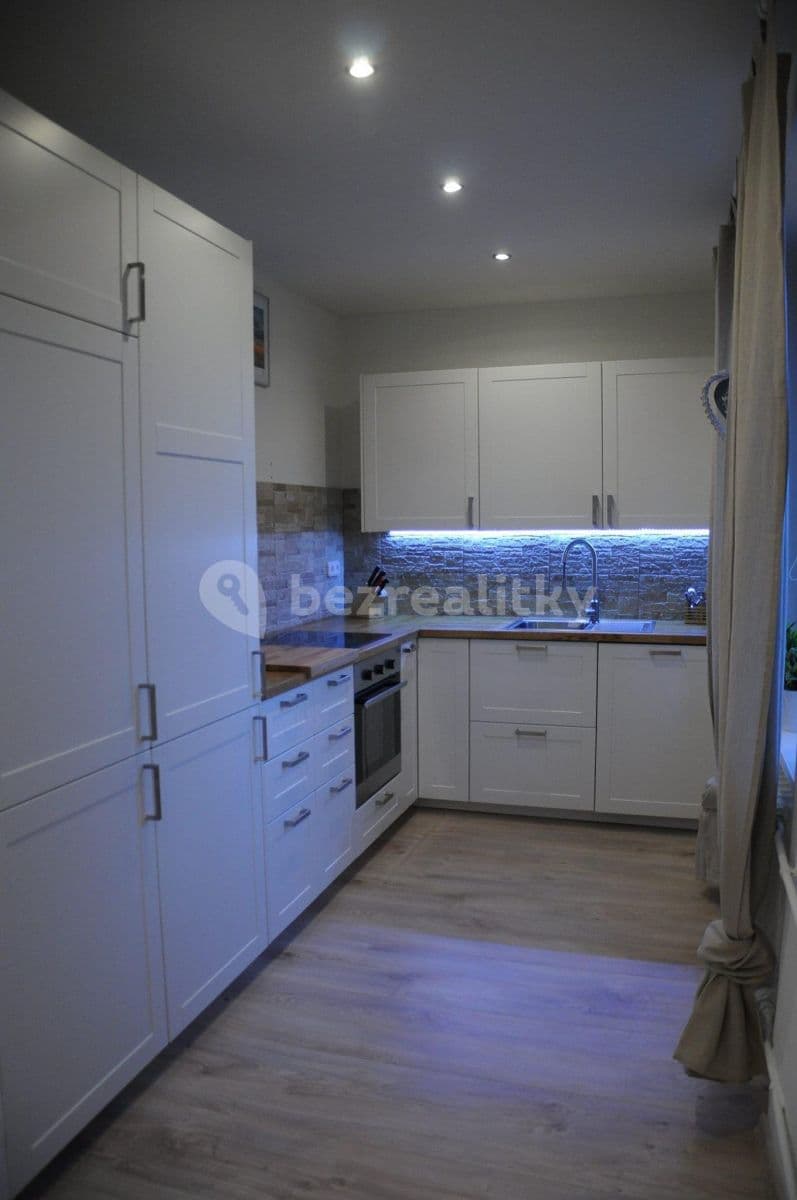 Prenájom bytu 2-izbový 54 m², Generála Sochora, Ostrava, Moravskoslezský kraj Prenájom bytu 2-izbový 54 m², Generála Sochora, Ostrava, Moravskoslezský kraj