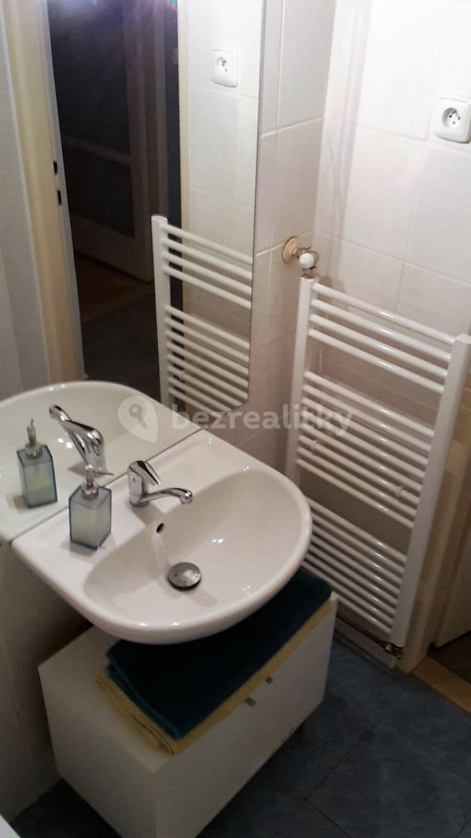 Prenájom bytu 2-izbový 47 m², Mládeže, Praha, Praha Prenájom bytu 2-izbový 47 m², Mládeže, Praha, Praha