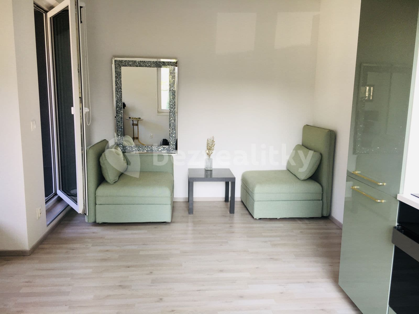 Prenájom bytu 35 m², Strnadových, Praha, Praha Prenájom bytu 35 m², Strnadových, Praha, Praha