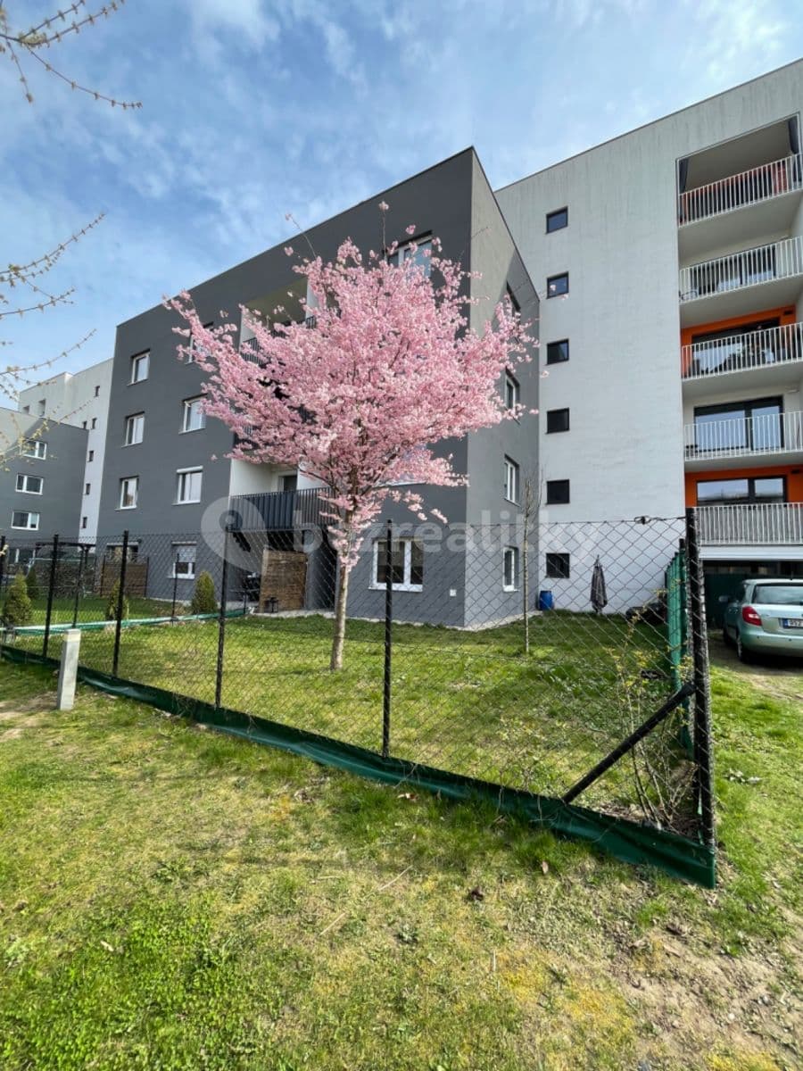 Prenájom bytu 35 m², Strnadových, Praha, Praha Prenájom bytu 35 m², Strnadových, Praha, Praha