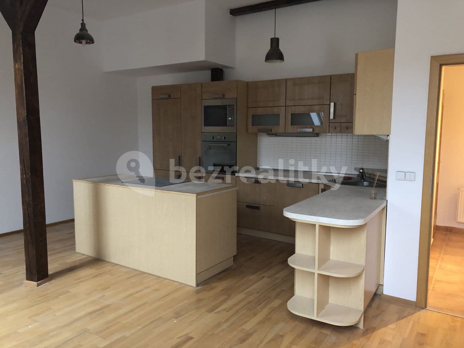 Prenájom bytu 2-izbový 70 m², Nitranská, Praha, Praha Prenájom bytu 2-izbový 70 m², Nitranská, Praha, Praha