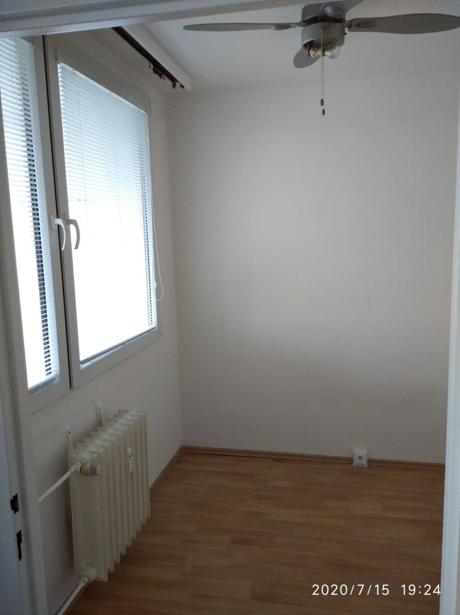 Prenájom bytu 2-izbový 34 m², Kojetická, Neratovice, Středočeský kraj Prenájom bytu 2-izbový 34 m², Kojetická, Neratovice, Středočeský kraj