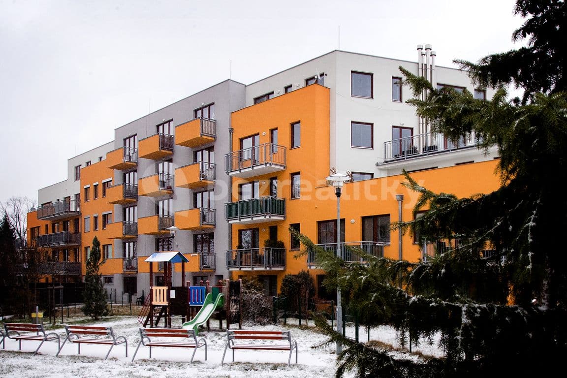 Prenájom bytu 1-izbový 35 m², Štúrova, Praha, Praha Prenájom bytu 1-izbový 35 m², Štúrova, Praha, Praha