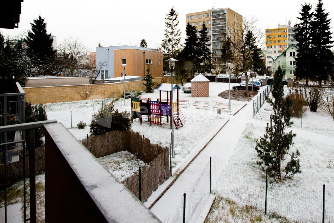 Prenájom bytu 1-izbový 35 m², Štúrova, Praha, Praha Prenájom bytu 1-izbový 35 m², Štúrova, Praha, Praha