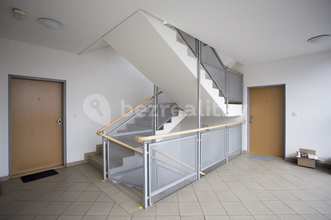 Prenájom bytu 1-izbový 35 m², Štúrova, Praha, Praha Prenájom bytu 1-izbový 35 m², Štúrova, Praha, Praha