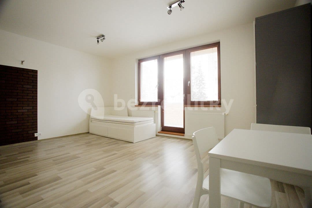 Prenájom bytu 1-izbový 35 m², Štúrova, Praha, Praha Prenájom bytu 1-izbový 35 m², Štúrova, Praha, Praha