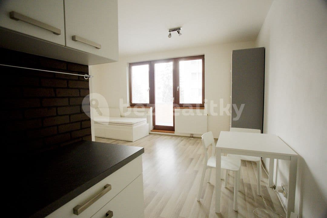 Prenájom bytu 1-izbový 35 m², Štúrova, Praha, Praha Prenájom bytu 1-izbový 35 m², Štúrova, Praha, Praha