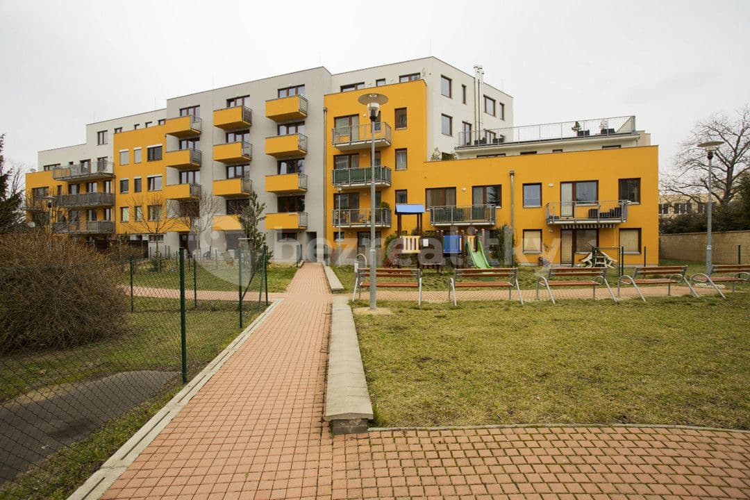 Prenájom bytu 1-izbový 35 m², Štúrova, Praha, Praha Prenájom bytu 1-izbový 35 m², Štúrova, Praha, Praha