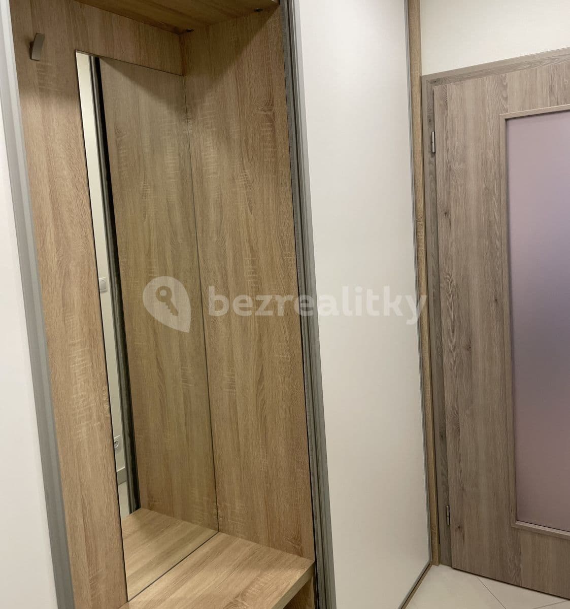Prenájom bytu 1-izbový 28 m², Petrohradská, Praha, Praha Prenájom bytu 1-izbový 28 m², Petrohradská, Praha, Praha