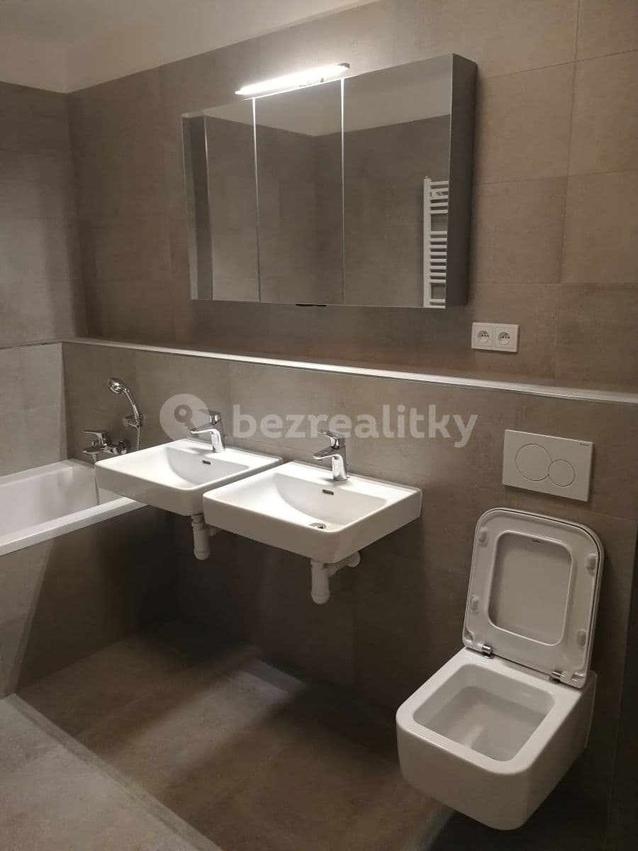 Prenájom bytu 2-izbový 61 m², Košická, Praha, Praha Prenájom bytu 2-izbový 61 m², Košická, Praha, Praha