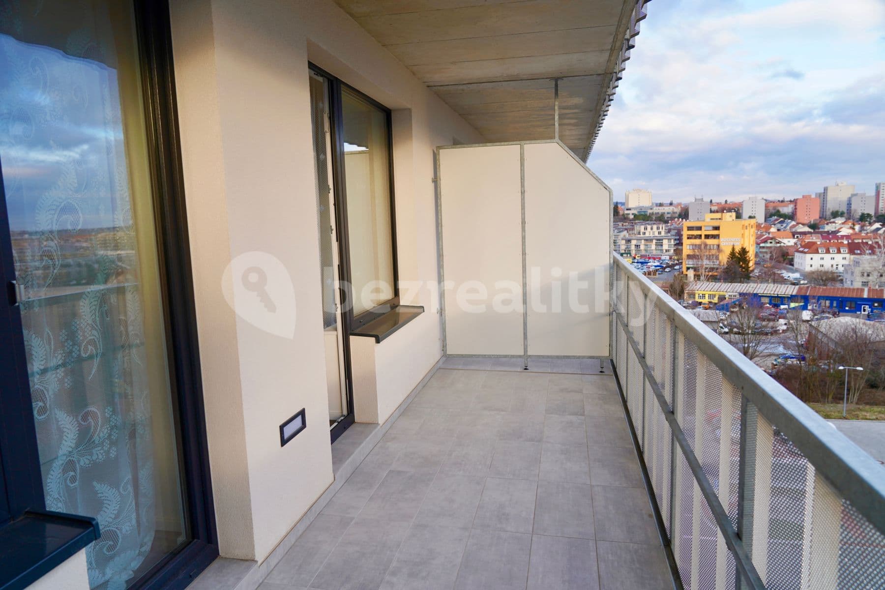 Prenájom bytu 2-izbový 62 m², Zvěřinova, Praha, Praha Prenájom bytu 2-izbový 62 m², Zvěřinova, Praha, Praha