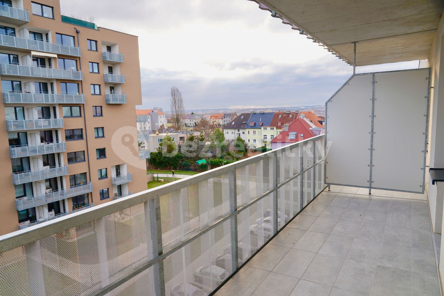 Prenájom bytu 2-izbový 62 m², Zvěřinova, Praha, Praha Prenájom bytu 2-izbový 62 m², Zvěřinova, Praha, Praha