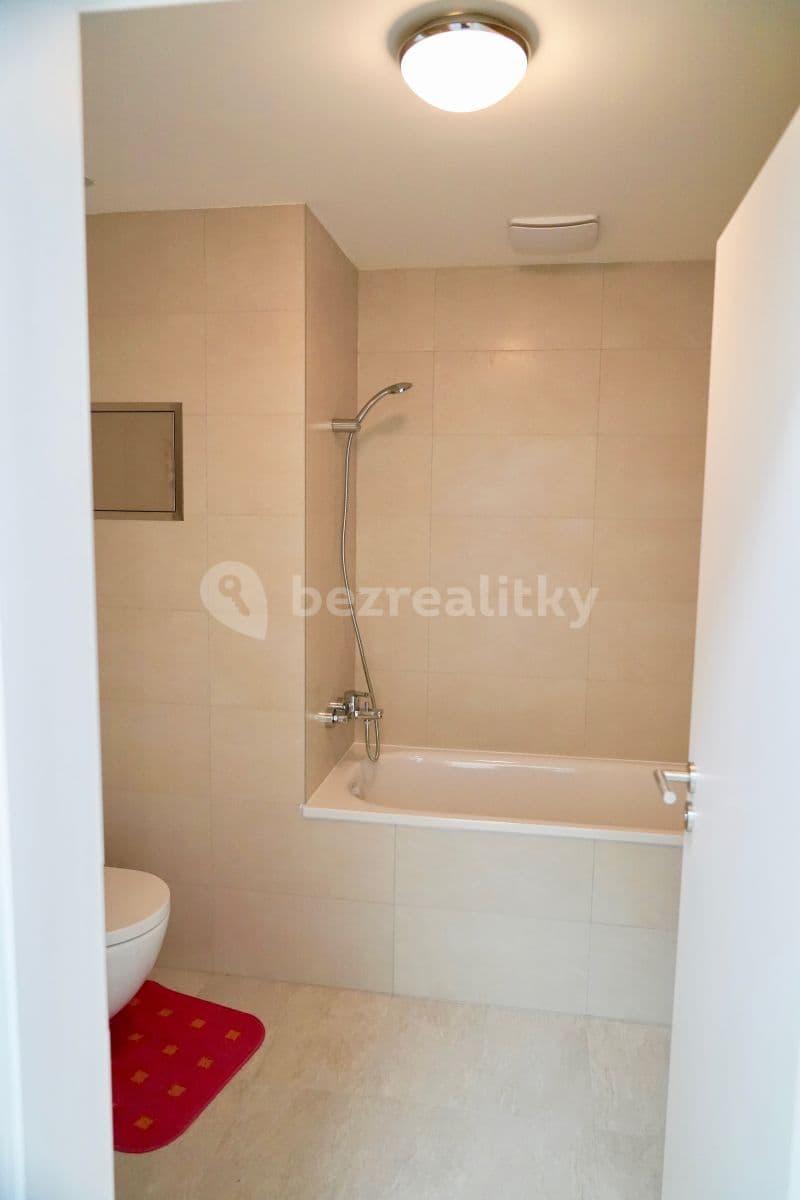 Prenájom bytu 2-izbový 62 m², Zvěřinova, Praha, Praha Prenájom bytu 2-izbový 62 m², Zvěřinova, Praha, Praha